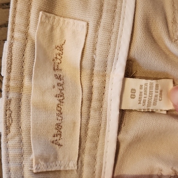 Size 00, Khaki Abercrombie & Fitch Short - Picture 2 of 5
